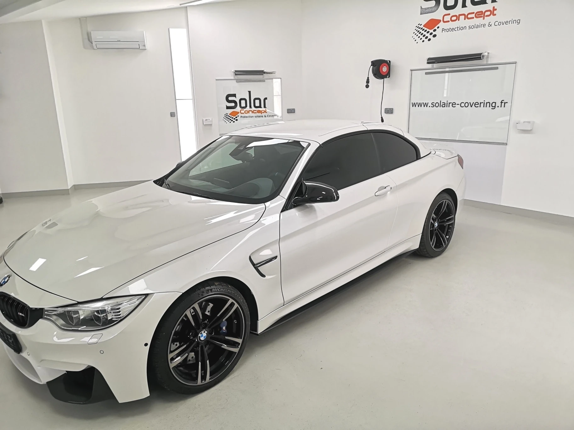 BMW M4 CABRIOLET — photo 1