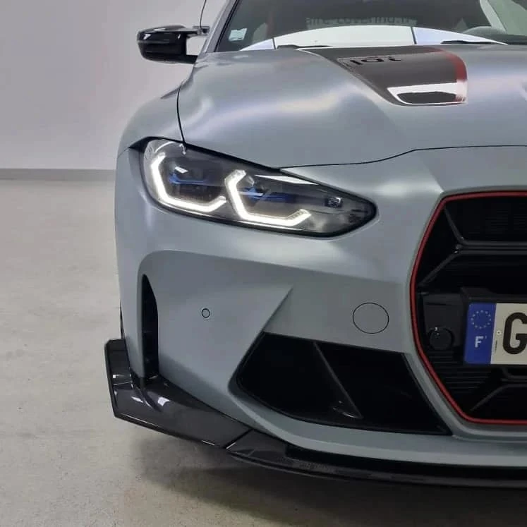 BMW M4 CSL — photo 1
