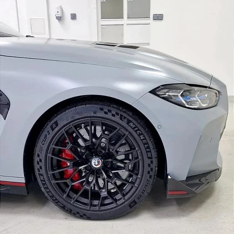 BMW M4 CSL — photo 11