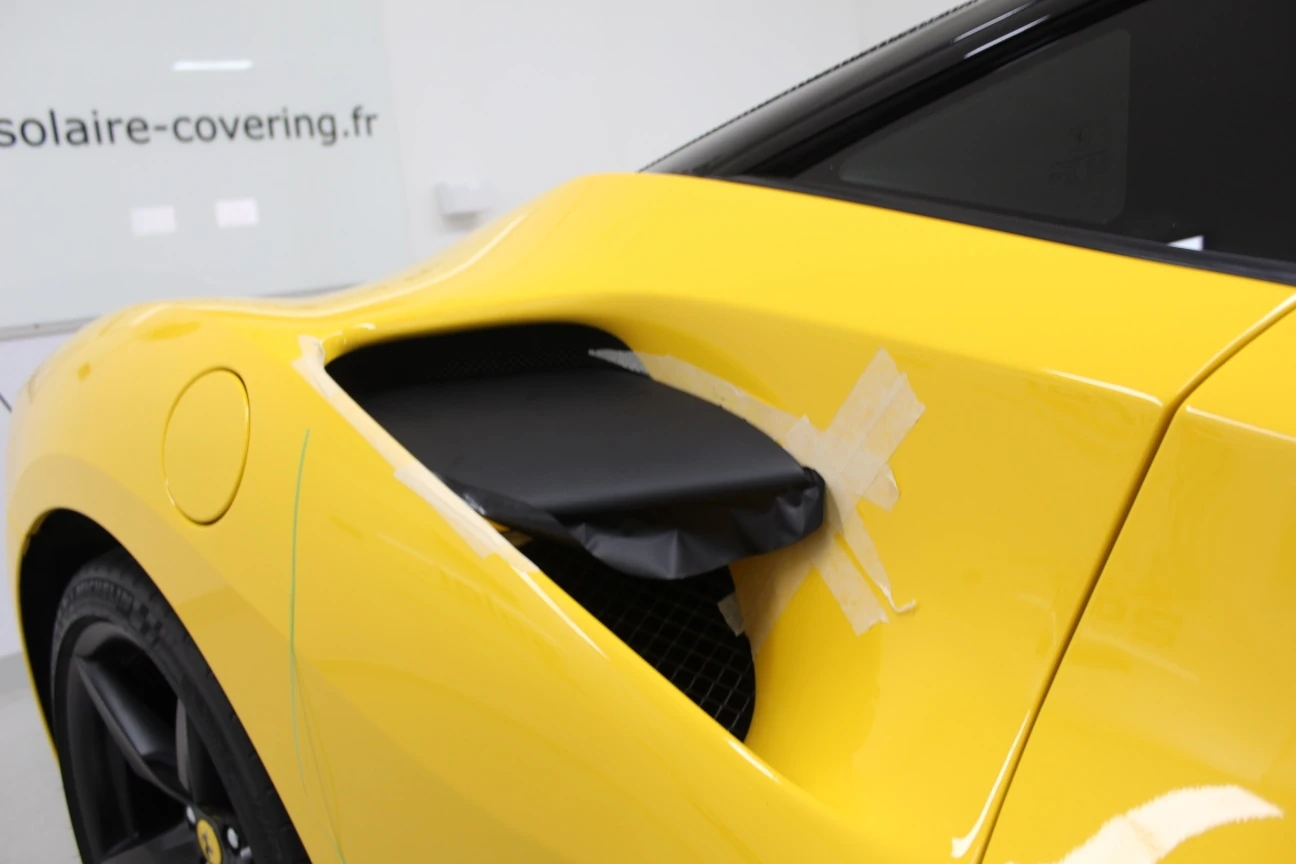 FERRARI 488 GTB GIALLO MODENA — photo 1