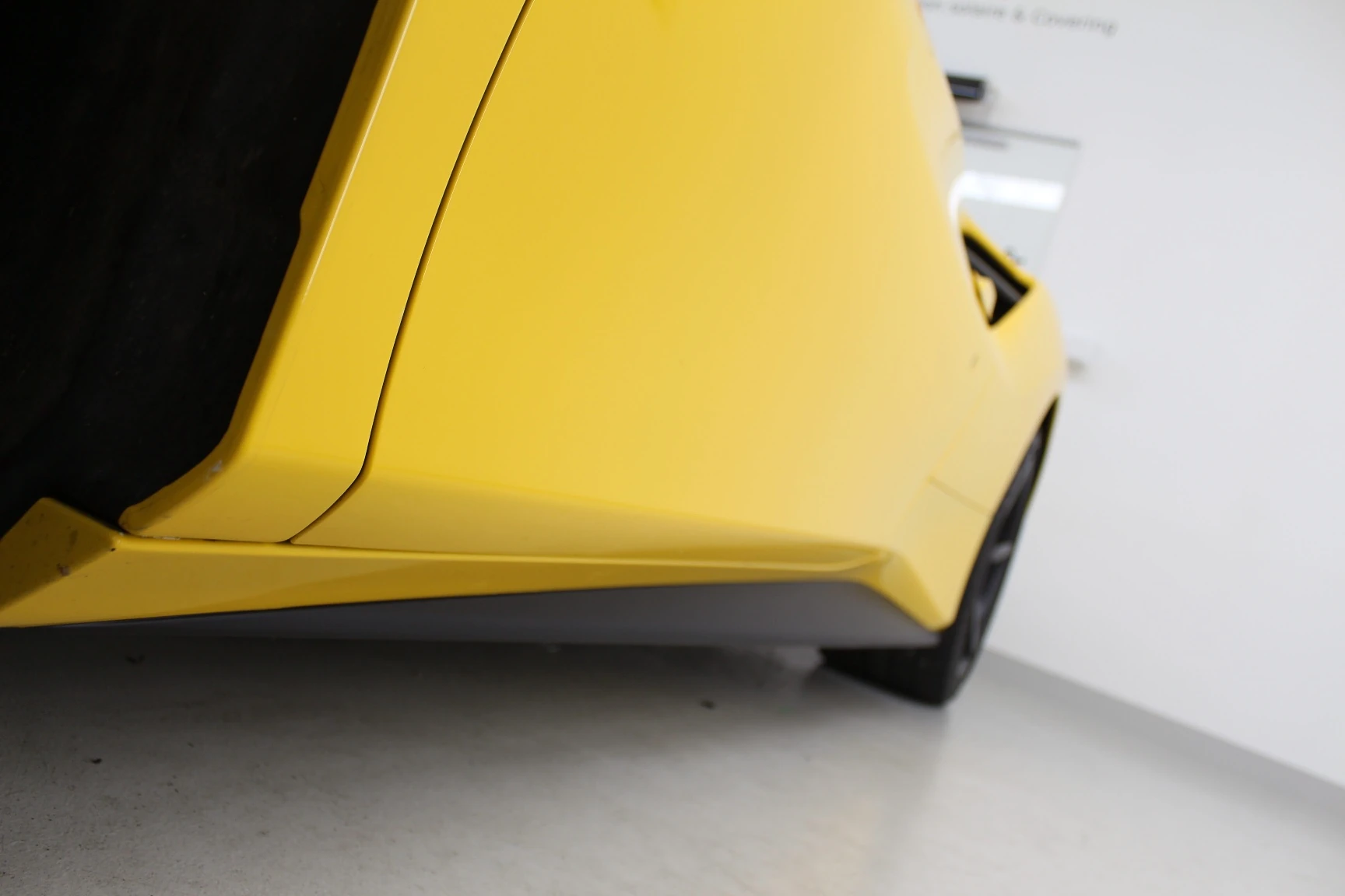 FERRARI 488 GTB GIALLO MODENA — photo 3