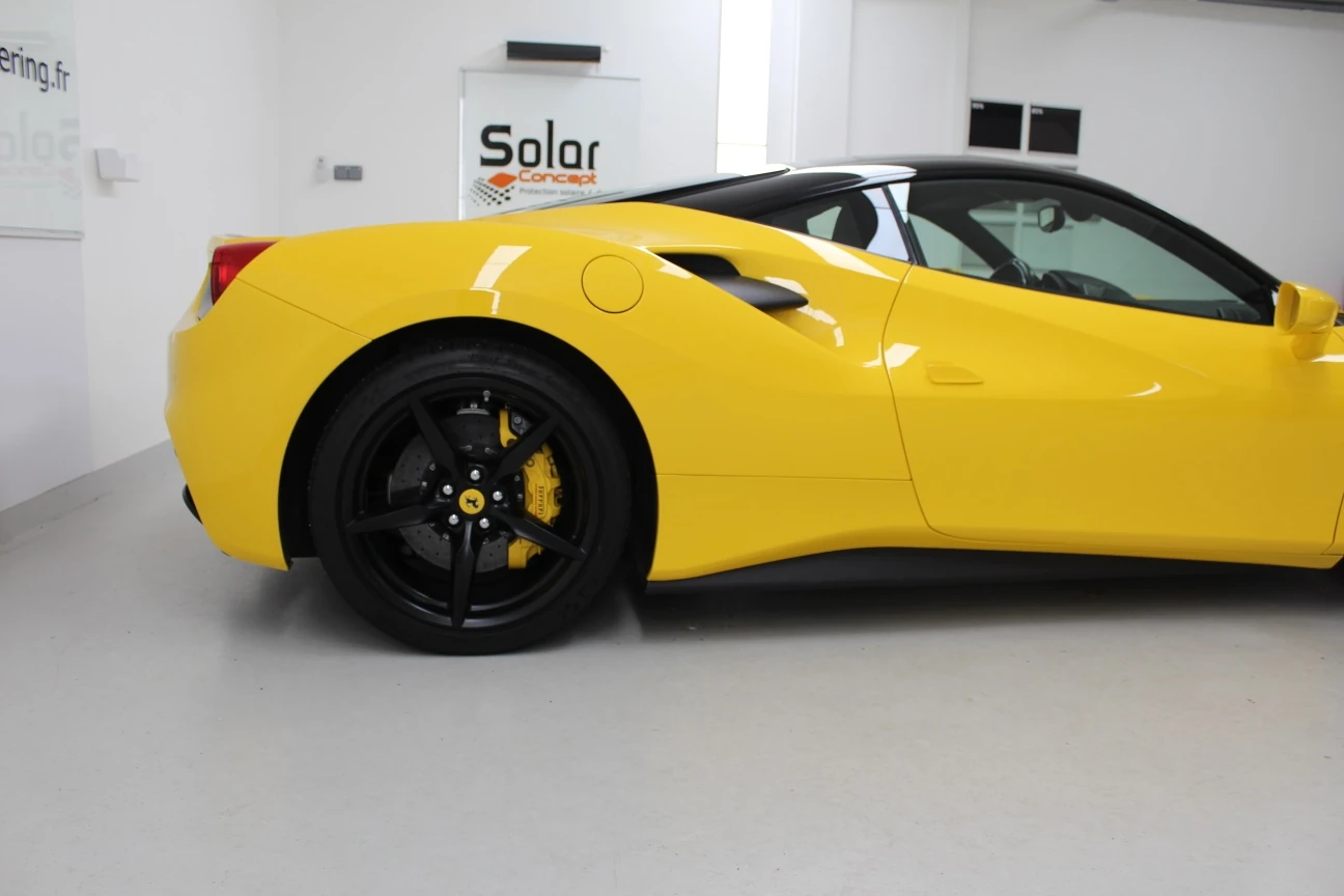 FERRARI 488 GTB GIALLO MODENA — photo 5