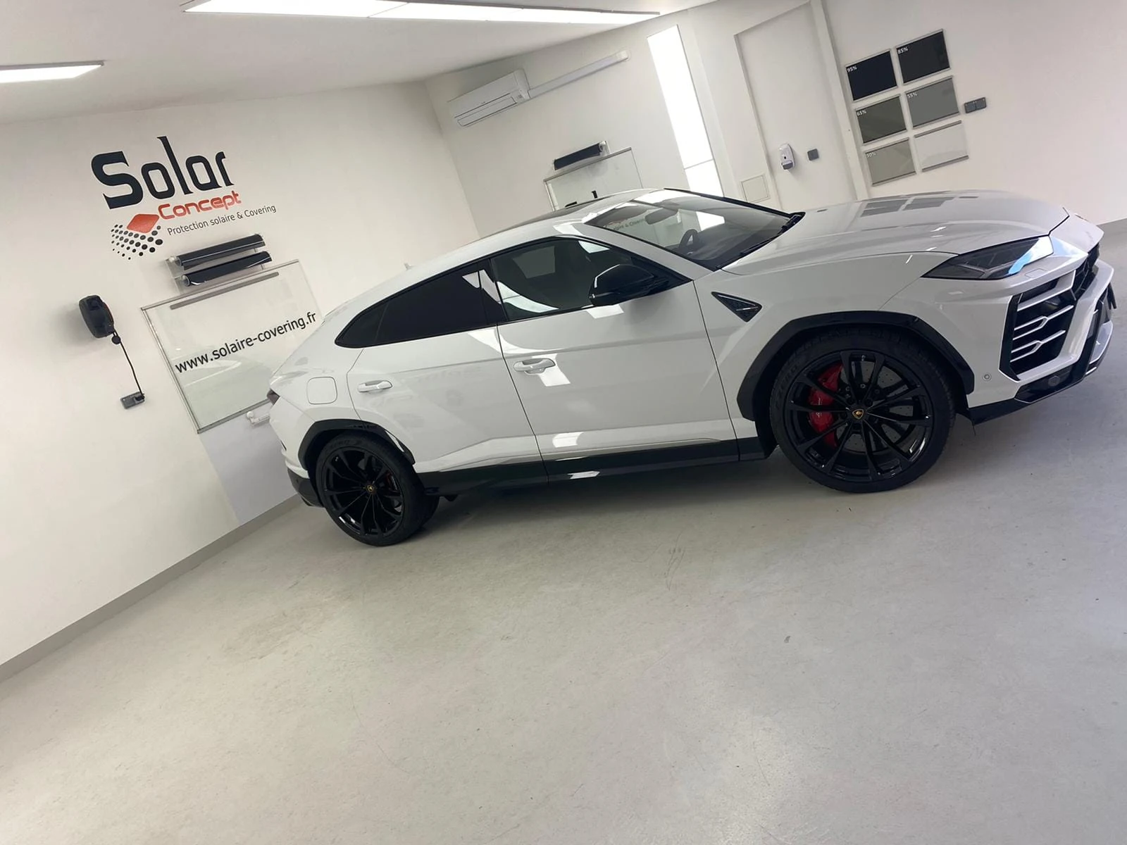 LAMBORGHINI URUS — photo 2