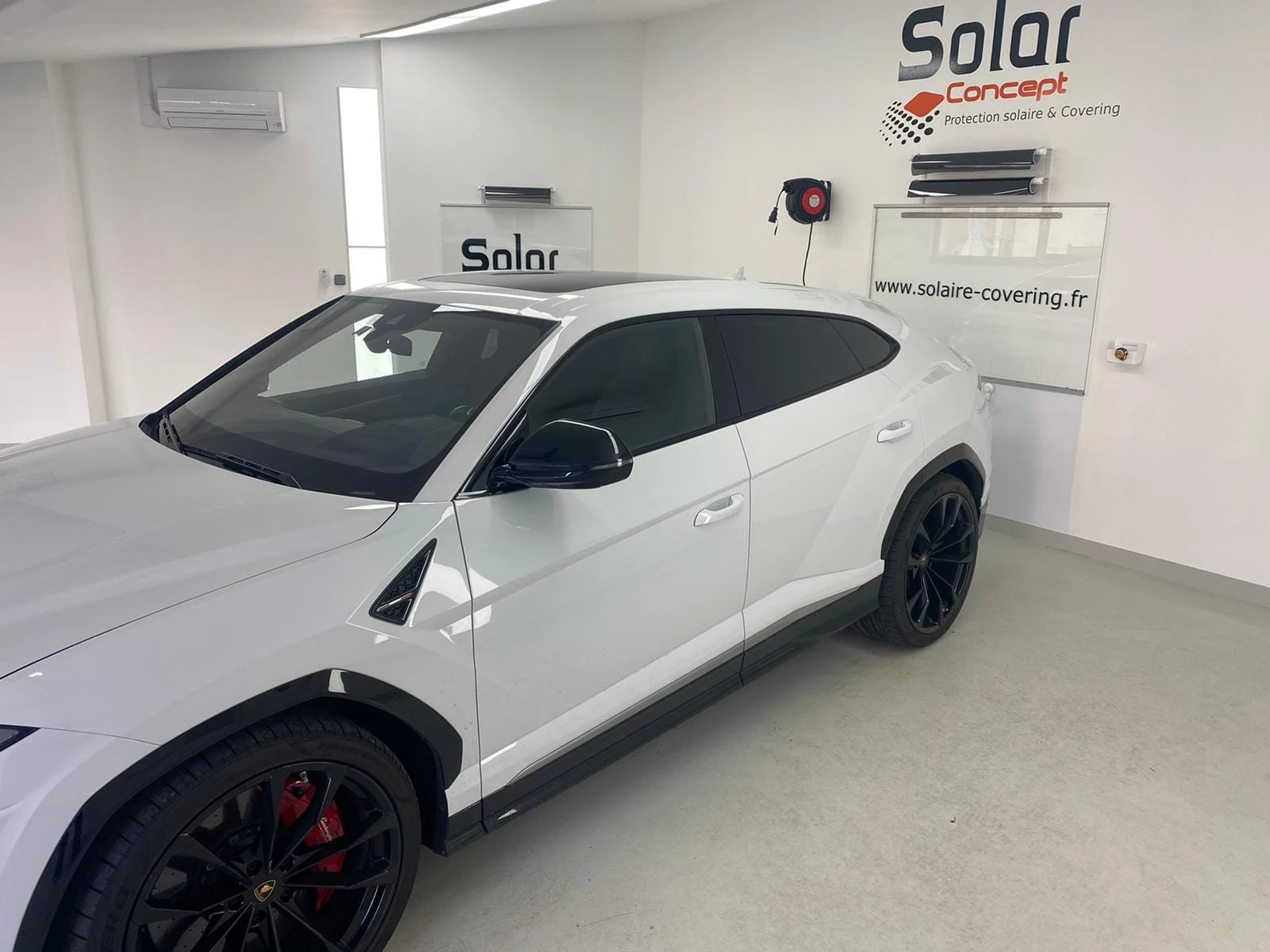 LAMBORGHINI URUS — photo 4