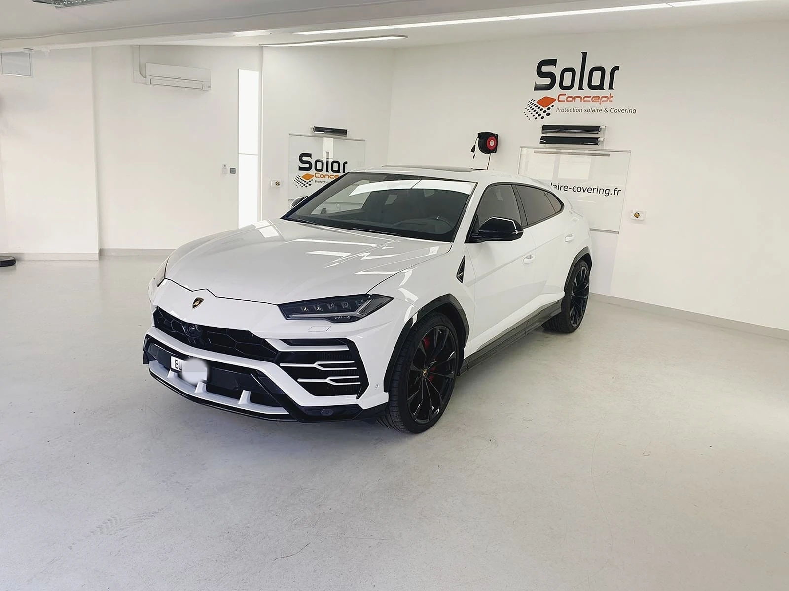 LAMBORGHINI URUS