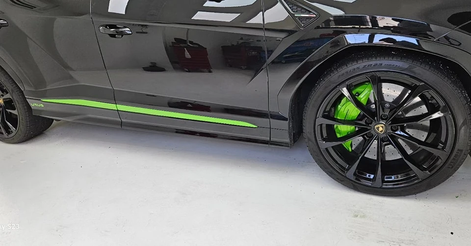 LAMBORGHINI URUS NOIR — photo 5
