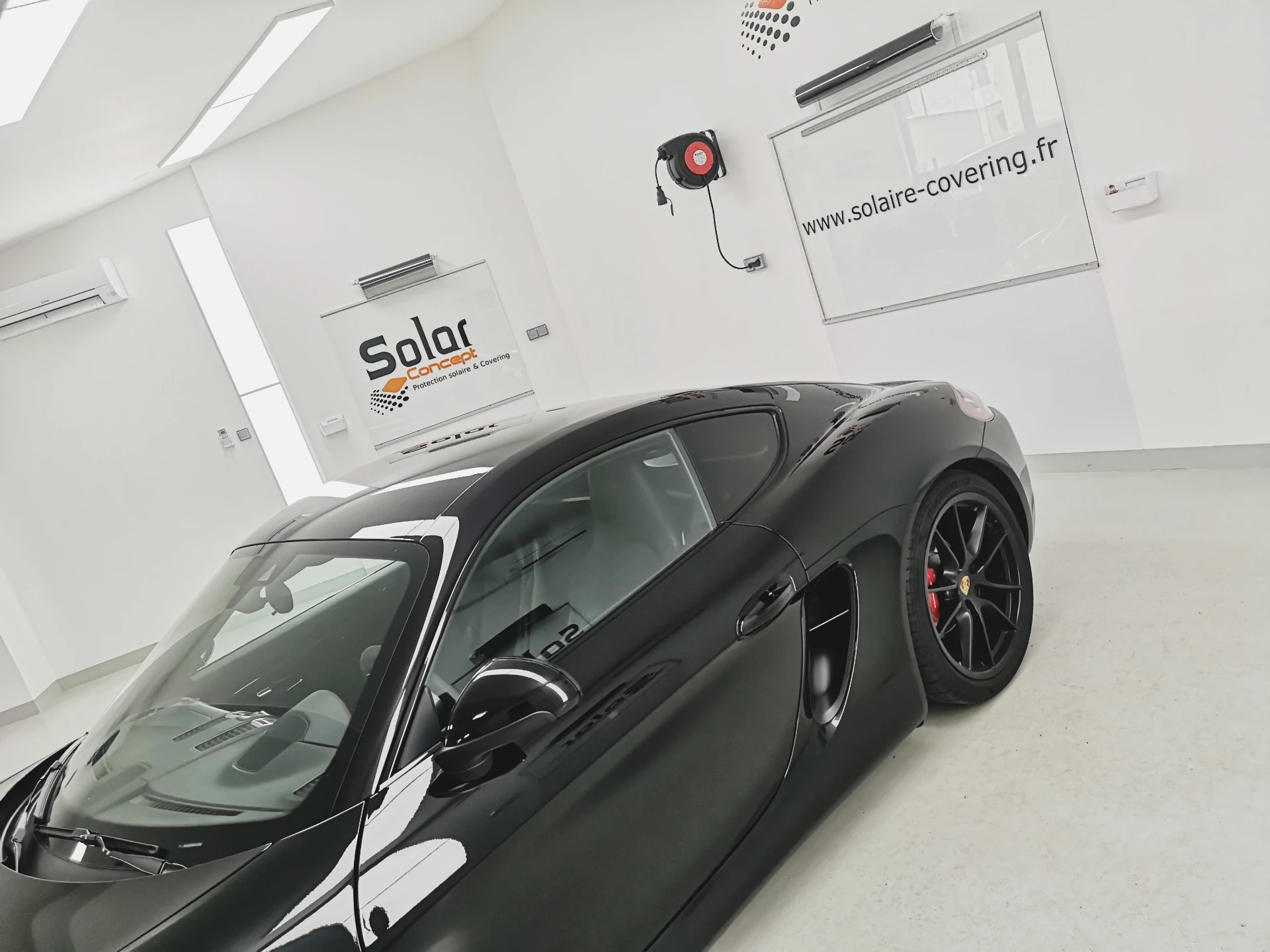 PORSCHE CAYMAN GTS — photo 3