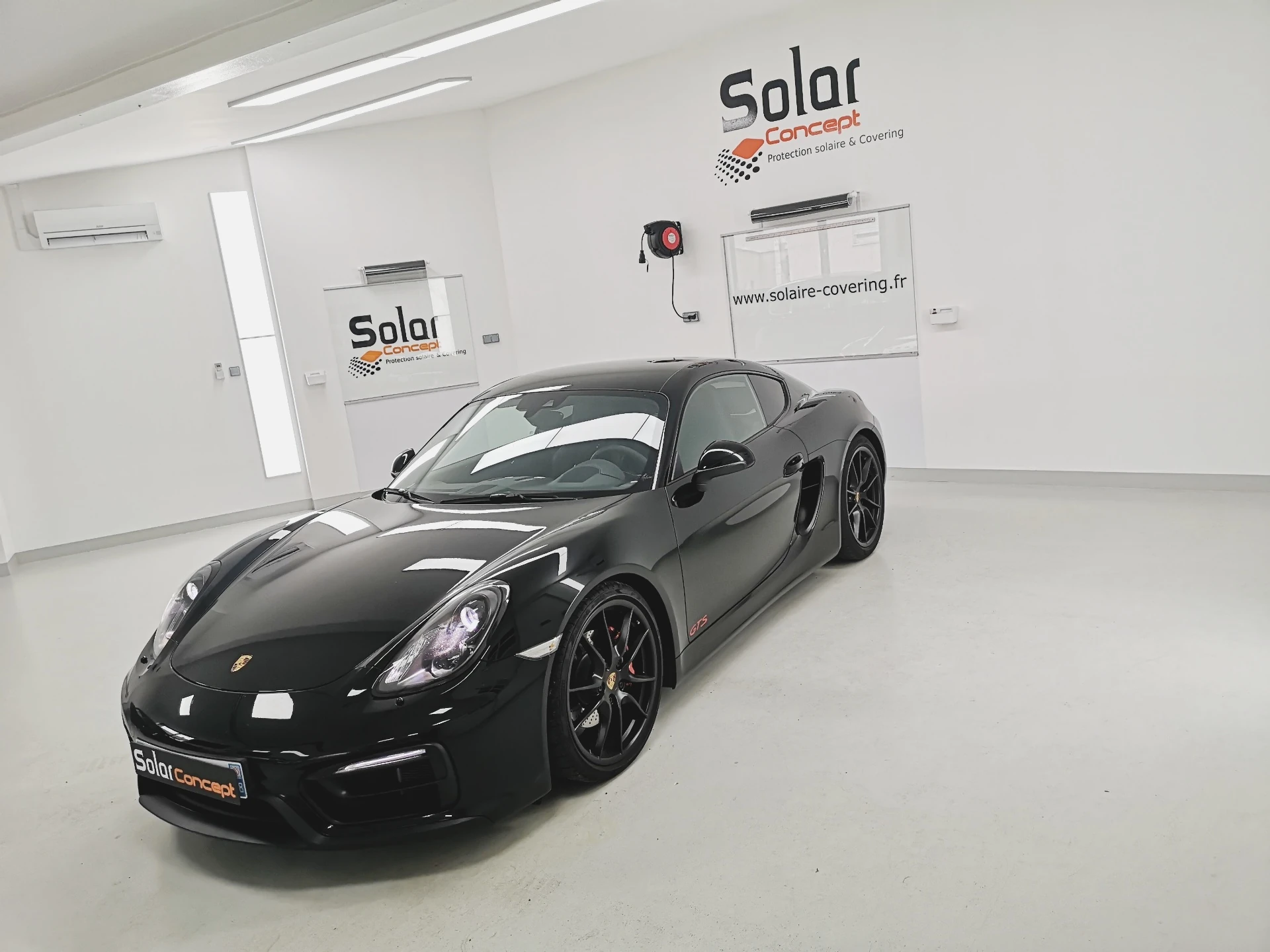 PORSCHE CAYMAN GTS — photo 7